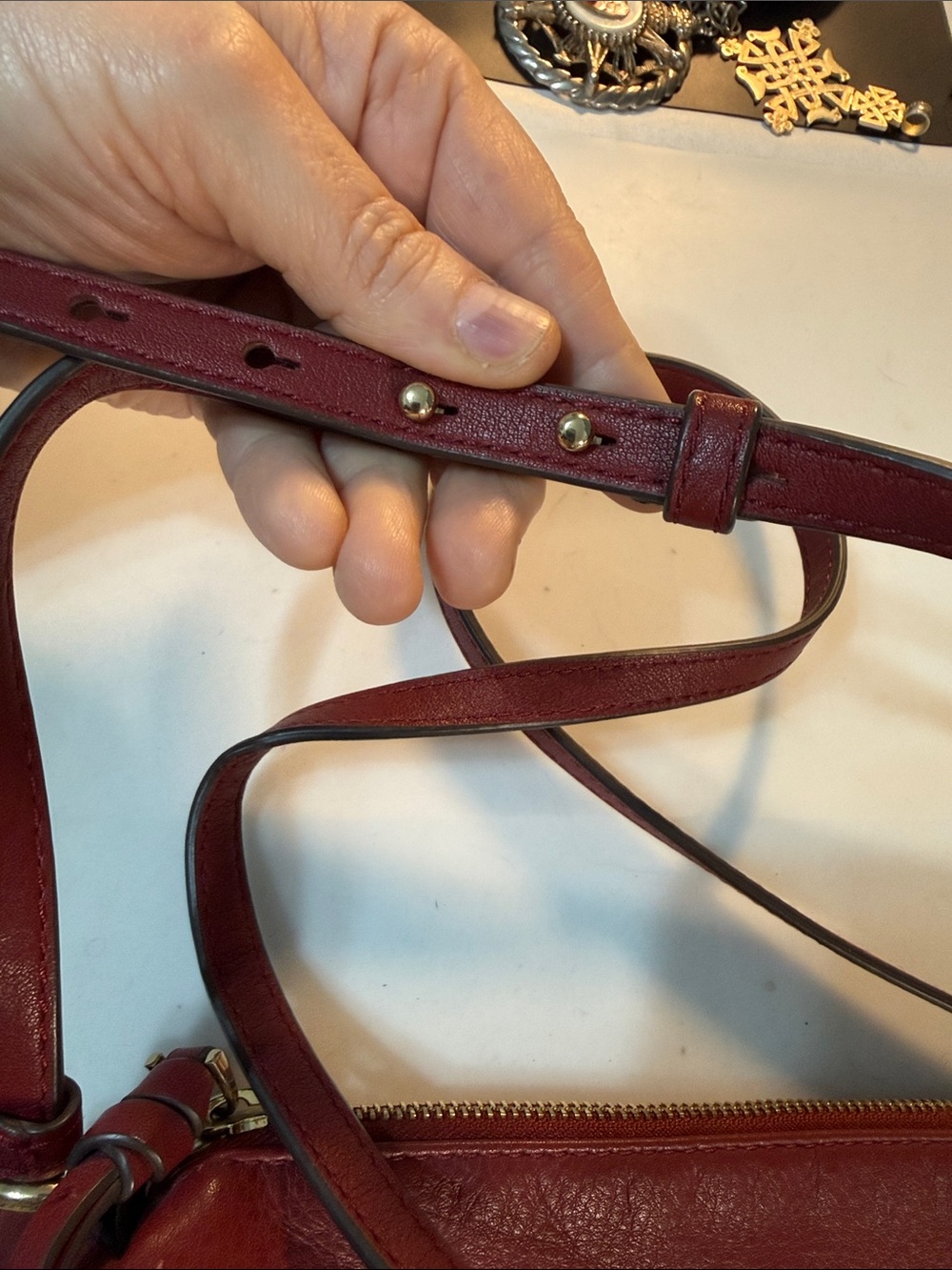 Vince Camuto Burgundy Leather Crossbody with Gold Logo 7” x 10” strap 22” appx - Picture 5 of 13
